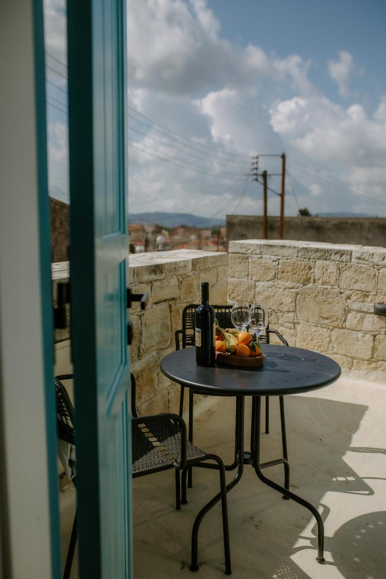 לימסול Smaragda'S Guest Rooms מראה חיצוני תמונה