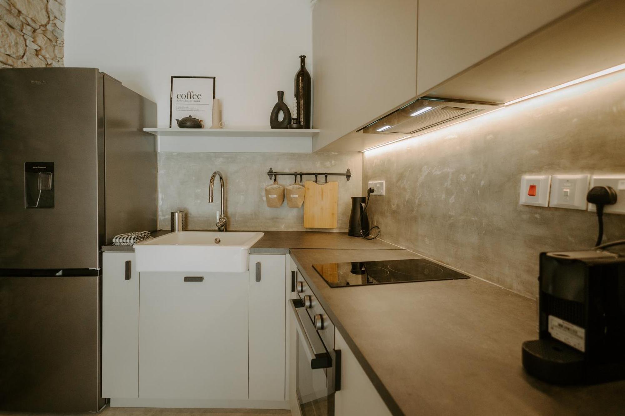 לימסול Smaragda'S Guest Rooms מראה חיצוני תמונה