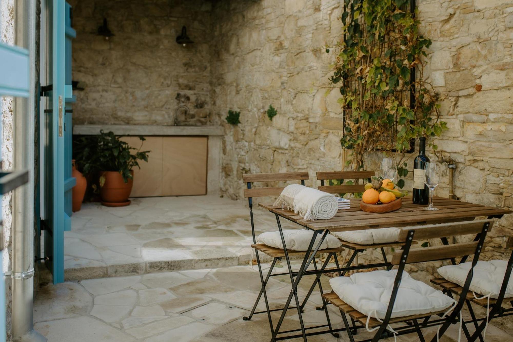 לימסול Smaragda'S Guest Rooms מראה חיצוני תמונה