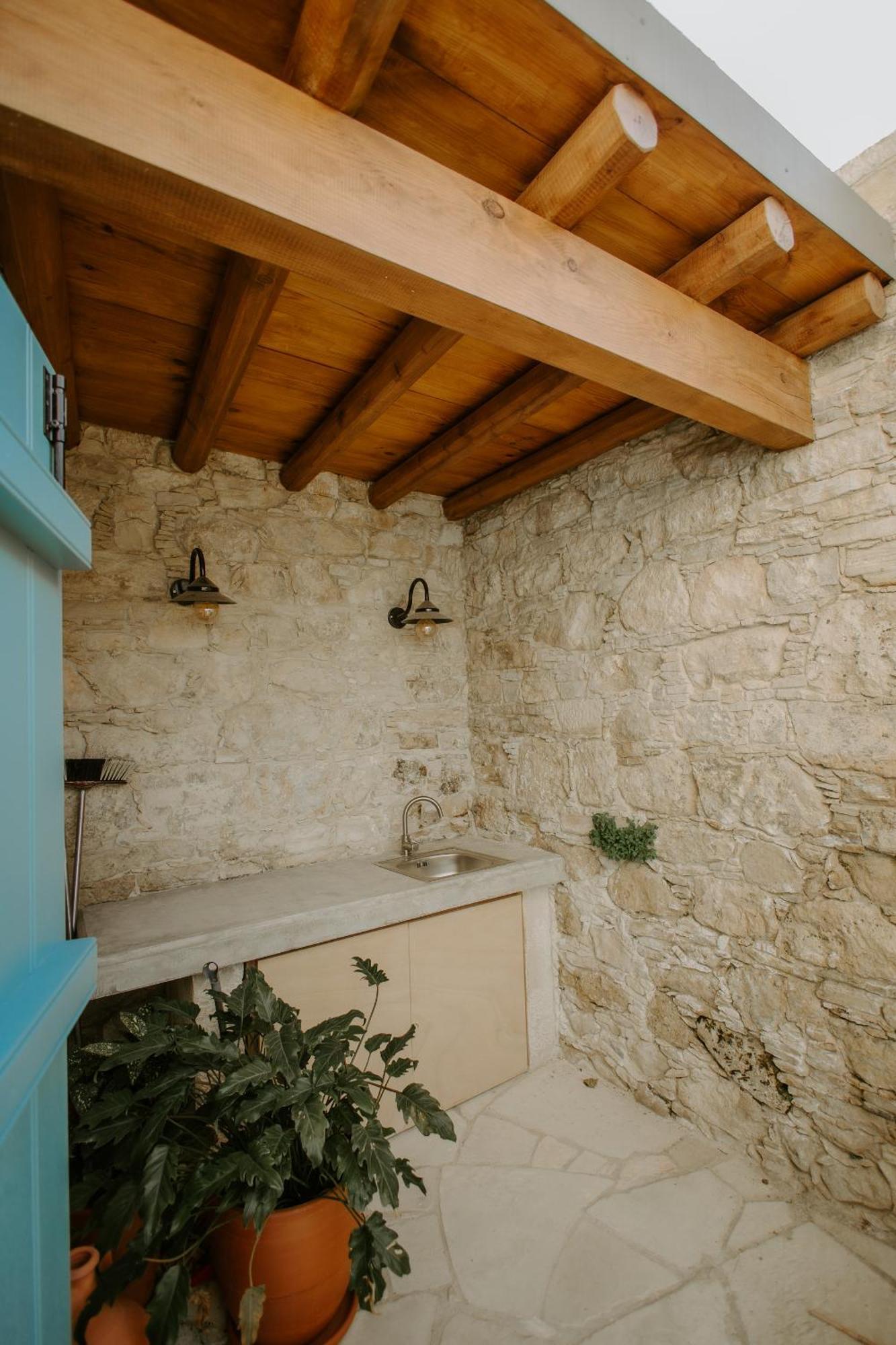 לימסול Smaragda'S Guest Rooms מראה חיצוני תמונה